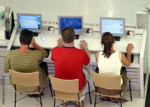 internet cafe photo