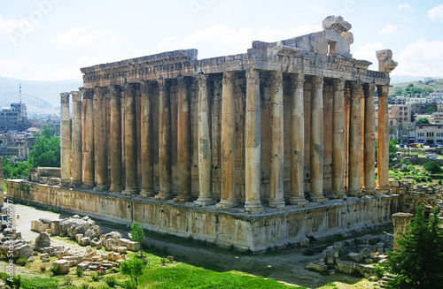 temple of bacchus in baalbek