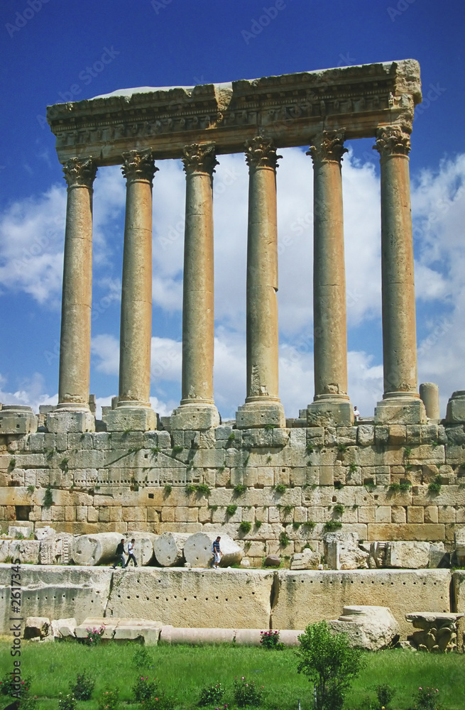 baalbek -   columns