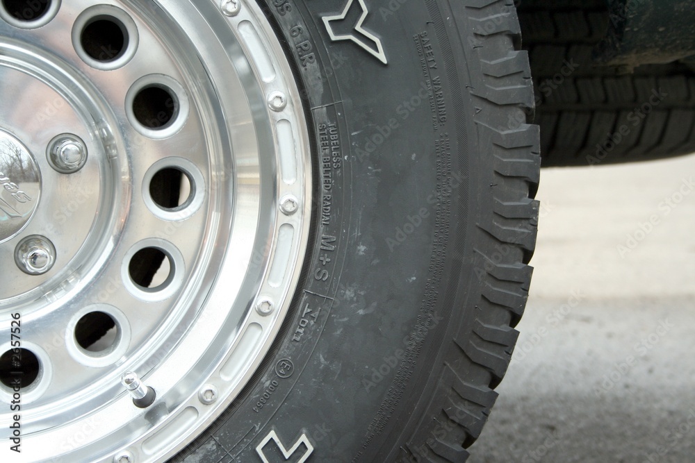 truck tire truck tire