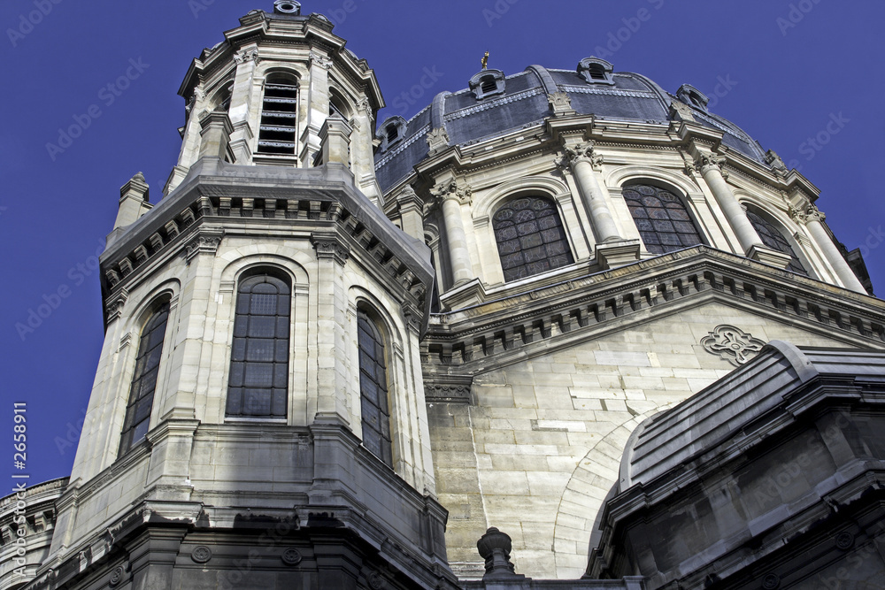 Fototapeta premium ready for church paris