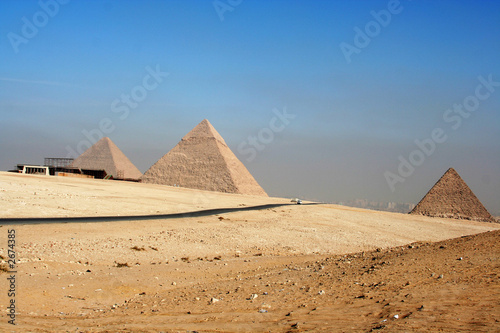 pyramids at giza