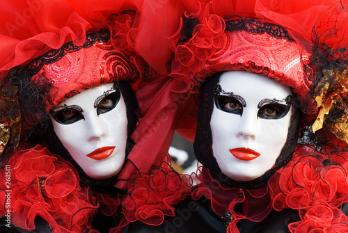 masques carnaval d'annecy 1