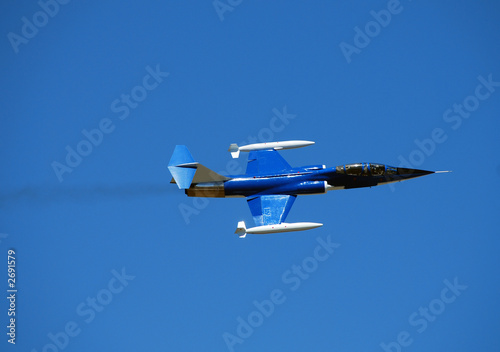 Slika na platnu f-104d starfighter performing at airshow