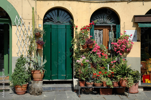 storefront in lucca, italy