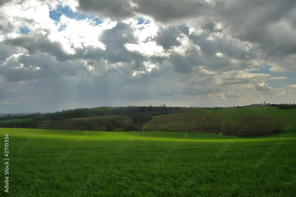 Fototapeta premium perçée dans le ciel