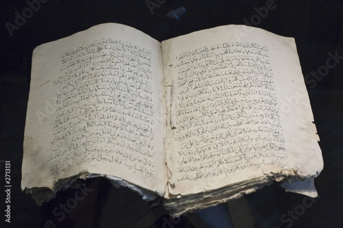 Obraz na płótnie medieval document writing ancient parchment koran w salonie