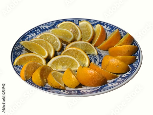 plate with oranges