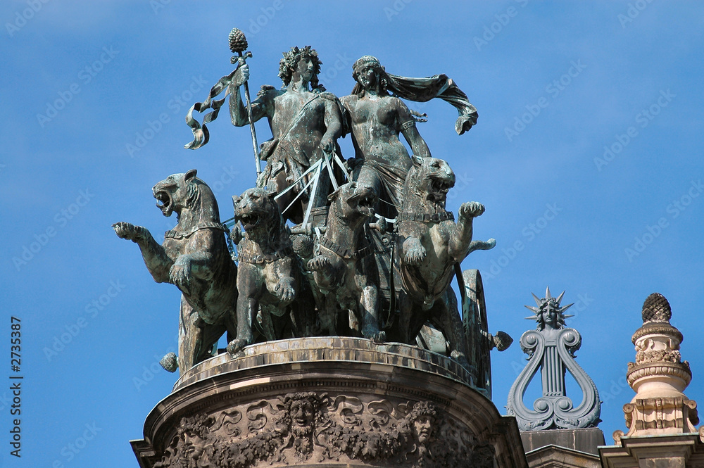 Obraz premium stutue in dresden, germany