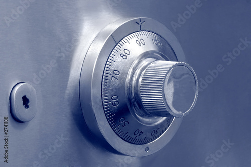 combination safe lock and key lock photo