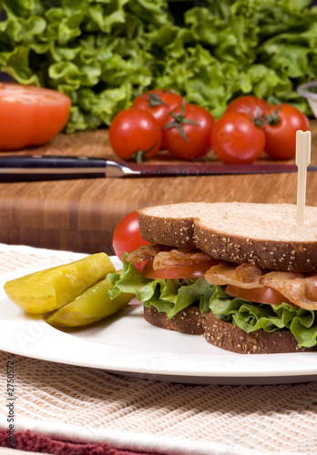 bacon lettuce and tomato sandwich 003