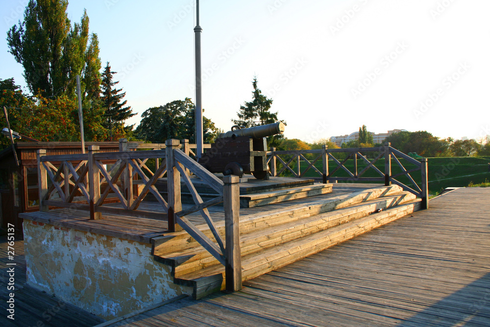 gun on the fortress walls