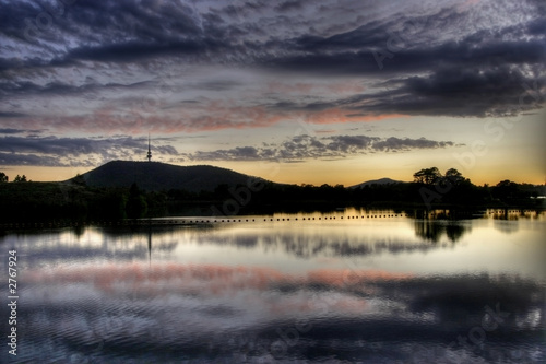 lake burley griffin