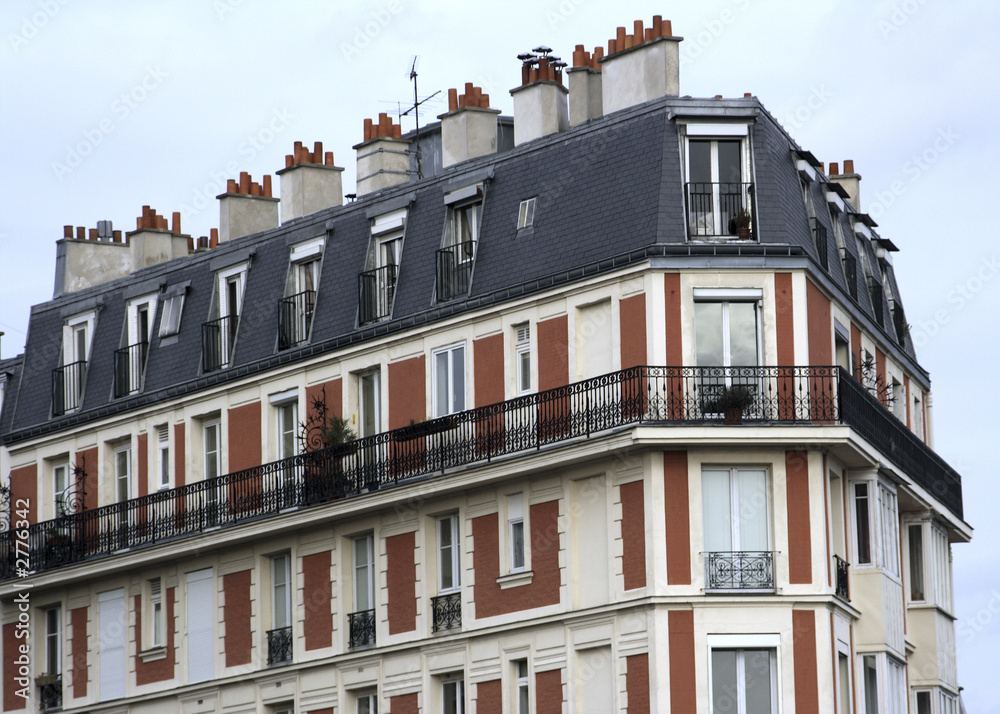 Fototapeta premium paris france and living above montmartre