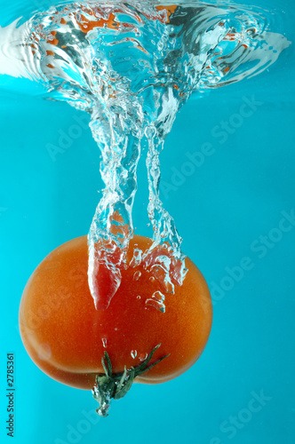 tomato in water