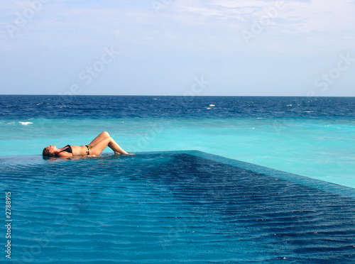 poolside paradise - maldives