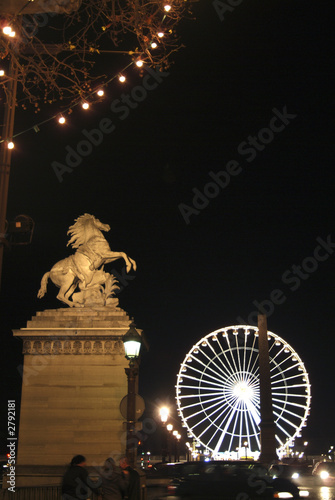 noel champs elysee