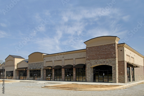 new retail plaza photo