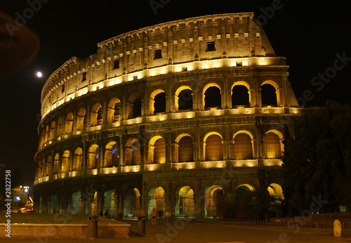 the night view of colosseum in rome