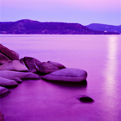 Sierkussen Paars Helderblauw bergmeer Lake Tahoe  © Kasia Biel