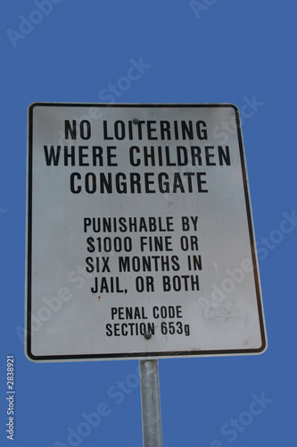 no loitering sign