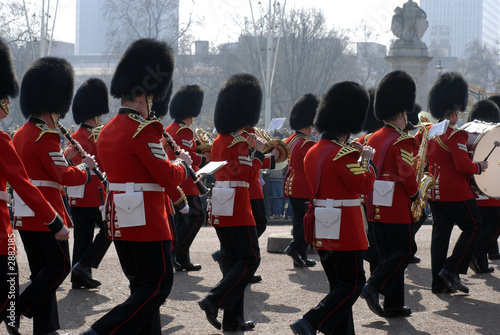 buckingham palace army parade