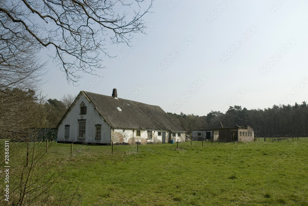 Obraz premium old farmhouse