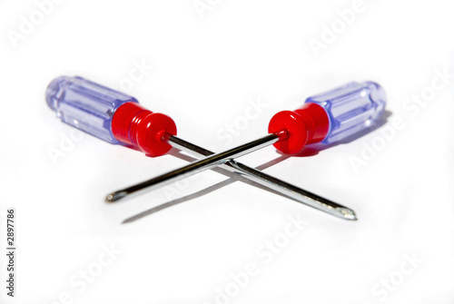 two crossed screwdrivers