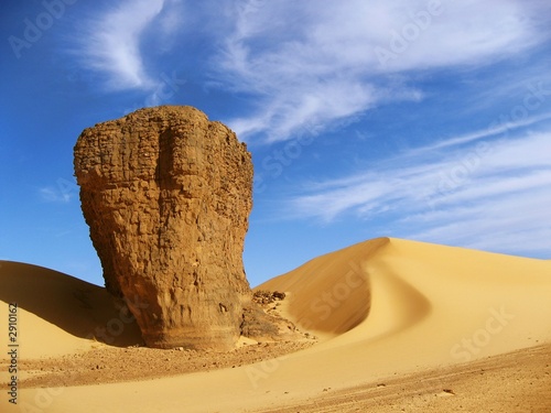 dune et rocher photo