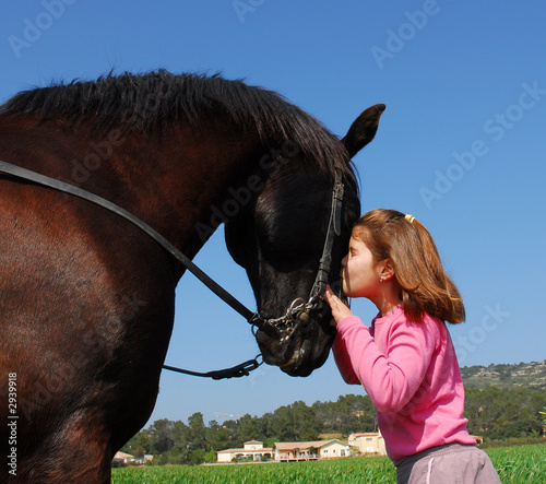 bisou de fillette photo