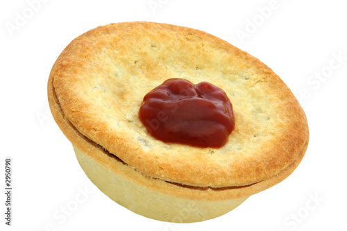 aussie meat pie and sauce