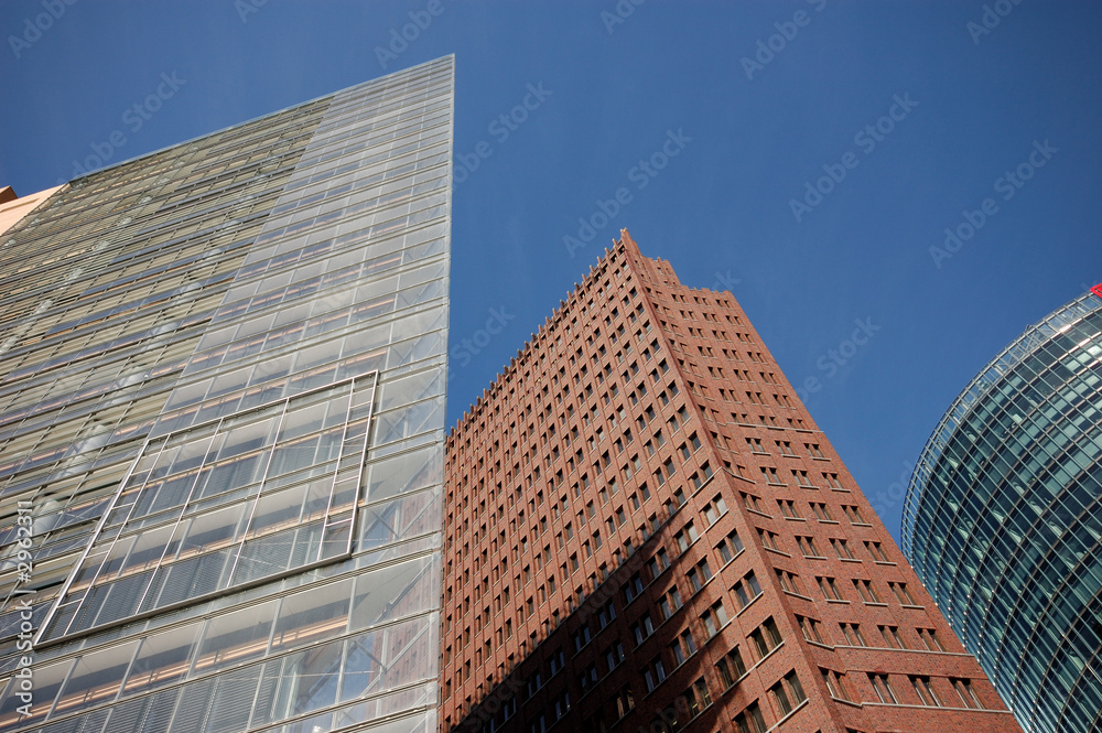 Fototapeta premium wolkenkratzer in berlin