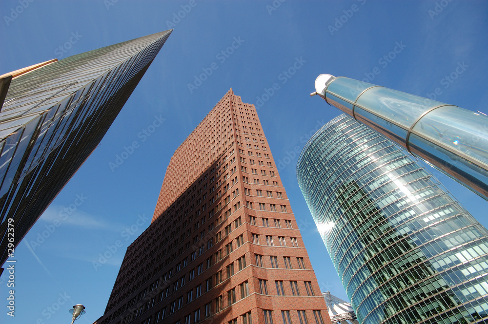 Fototapeta premium wolkenkratzer in berlin