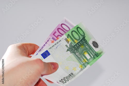 600 euro