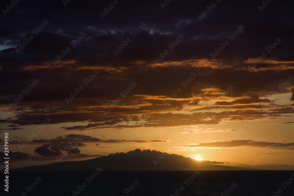 Fototapeta premium Sunset in Maui, Hawaii.