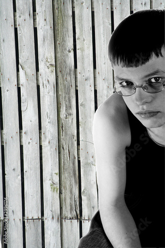  young teen with wooden background