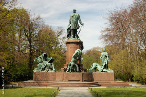 Billede på lærred bismarck statue in berlin