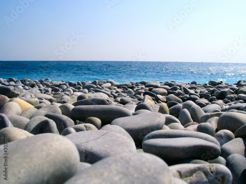 plage de galets photo