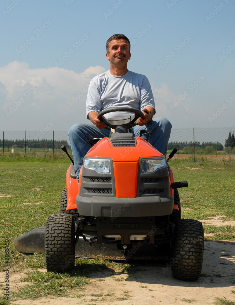 Fototapeta premium tondeuse autoportée