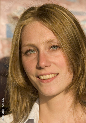 portrait de femme au soleil