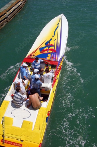 cigarette boat