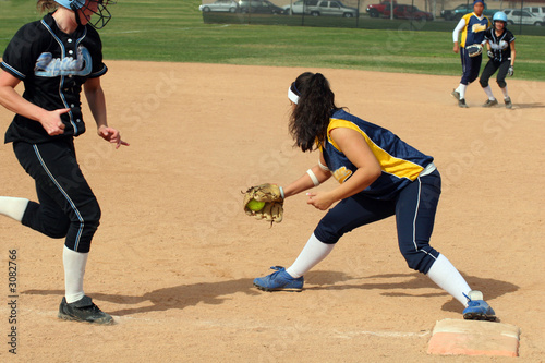 fastpitch firstbase catch photo