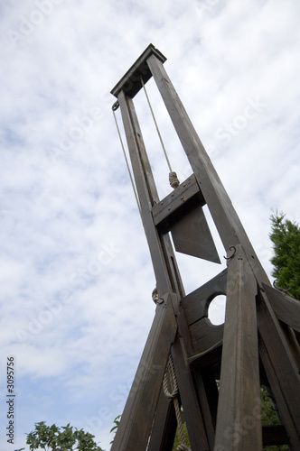 guillotine photo