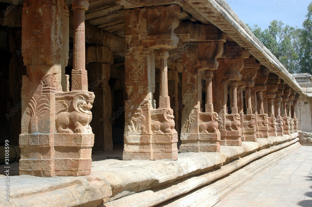 passageway, veerbhadra temple, lepakshi
