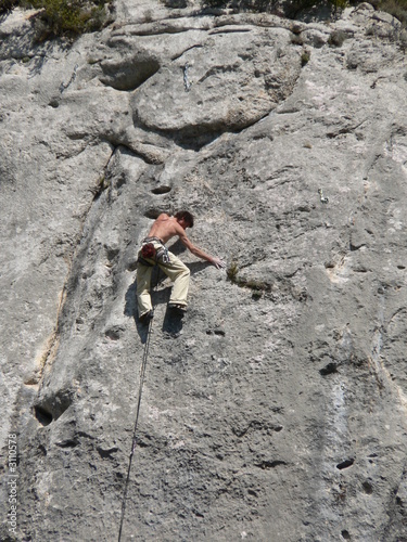 1050595 escalade à main nue