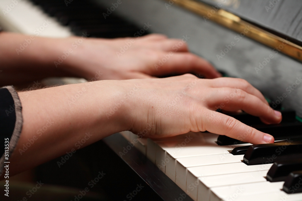 Obraz premium piano playing