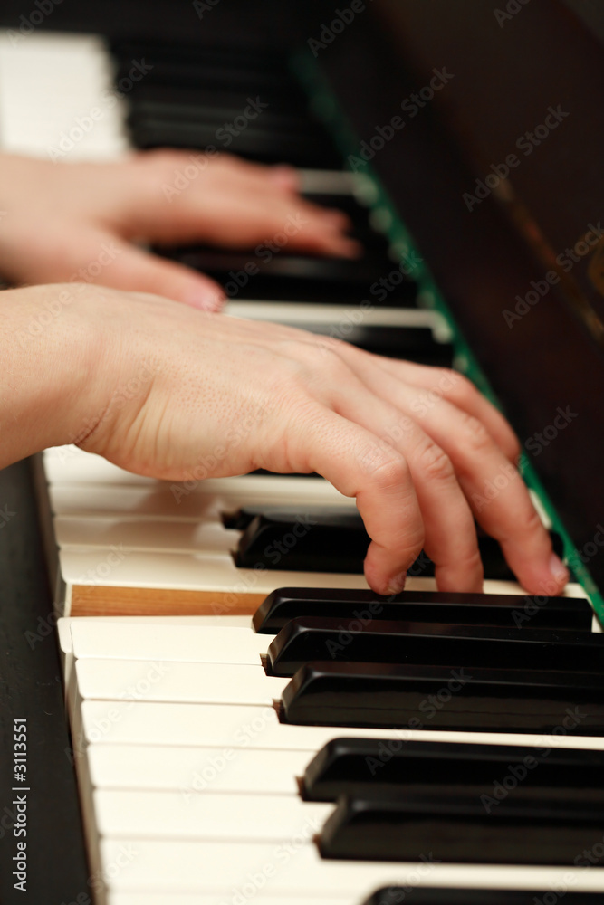 Obraz premium piano playing