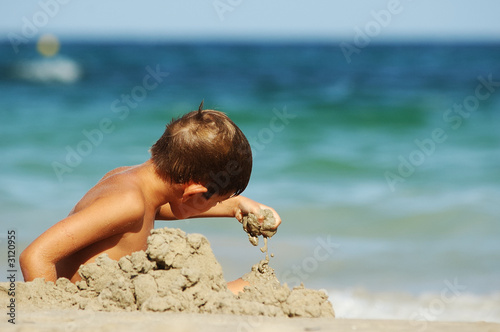 enfant sur la plage