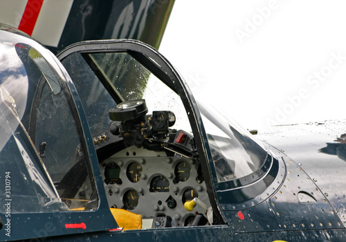 cockpit d'avion ancien f4u corsair