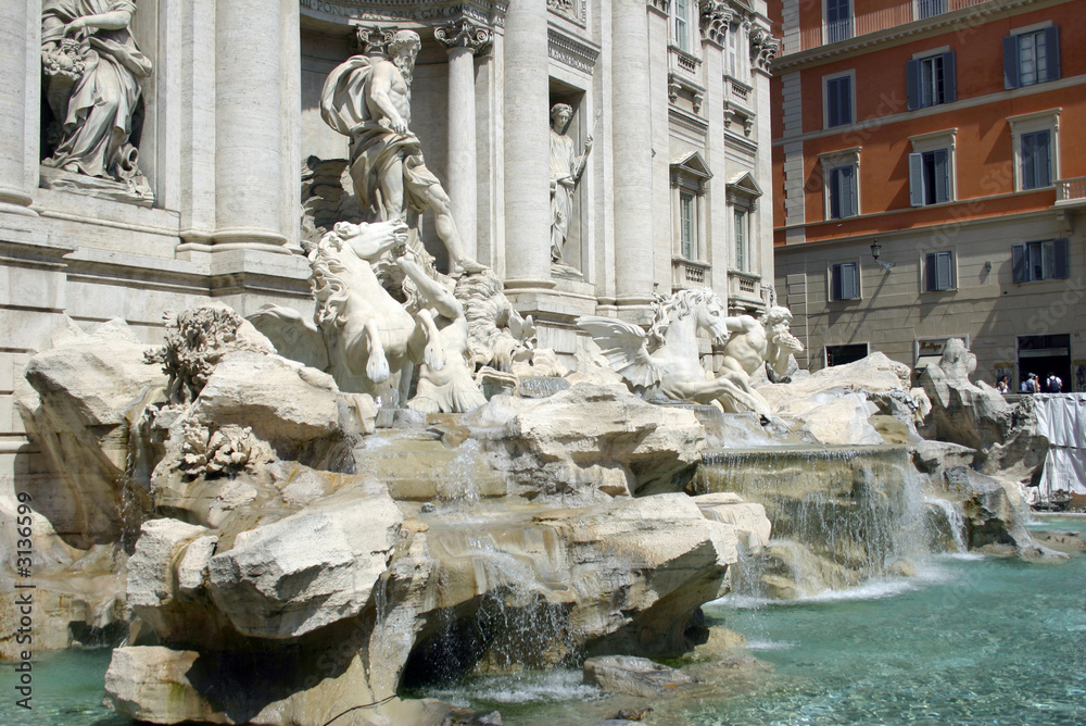 trevi fountain